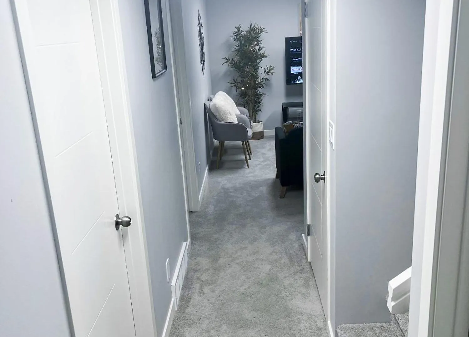 Stylish Basement Suite With Modern Comforts Winnipeg